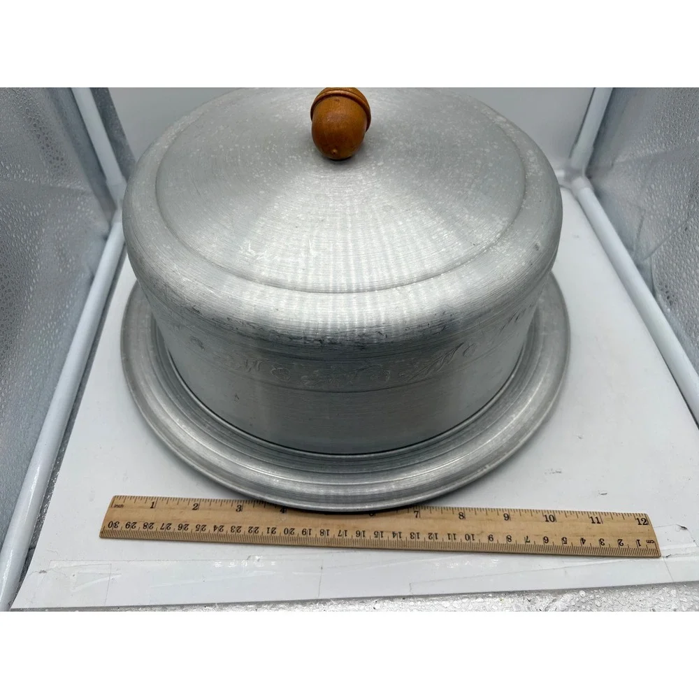 Vintage West Bend Aluminum Cake Carrier Dome Wooden Acorn Knob Leaf MCM 1950